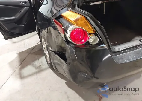 2011 Nissan Altima 2.5 S z USA, uszkodzony, nr VIN 1N4AL2AP2BN477625